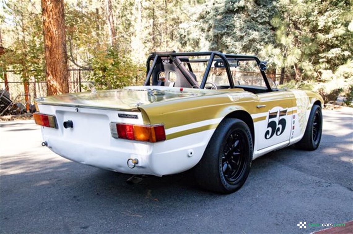 1969-triumph-tr6-cp-race-car