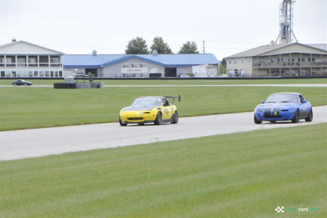 1990-mazda-miata-racecar