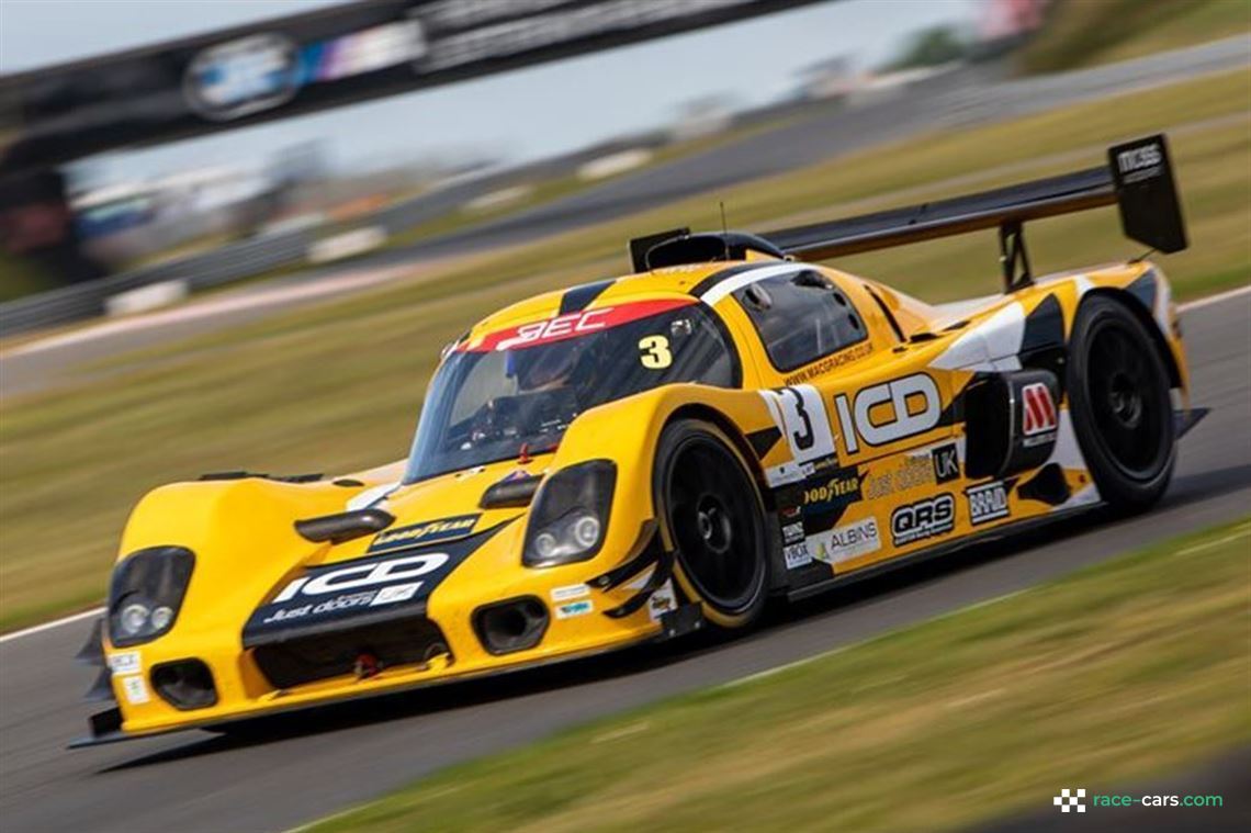 macg-racing-taranis-gt-racing-car