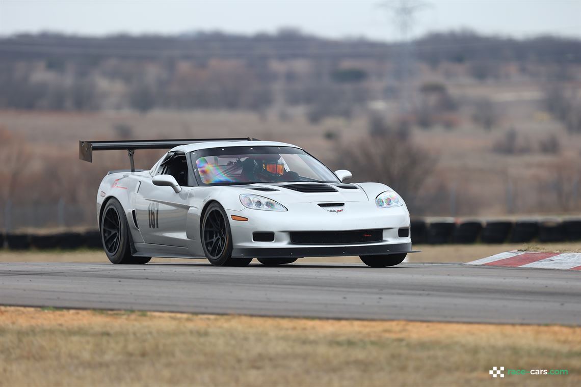 c6-corvette-race-car