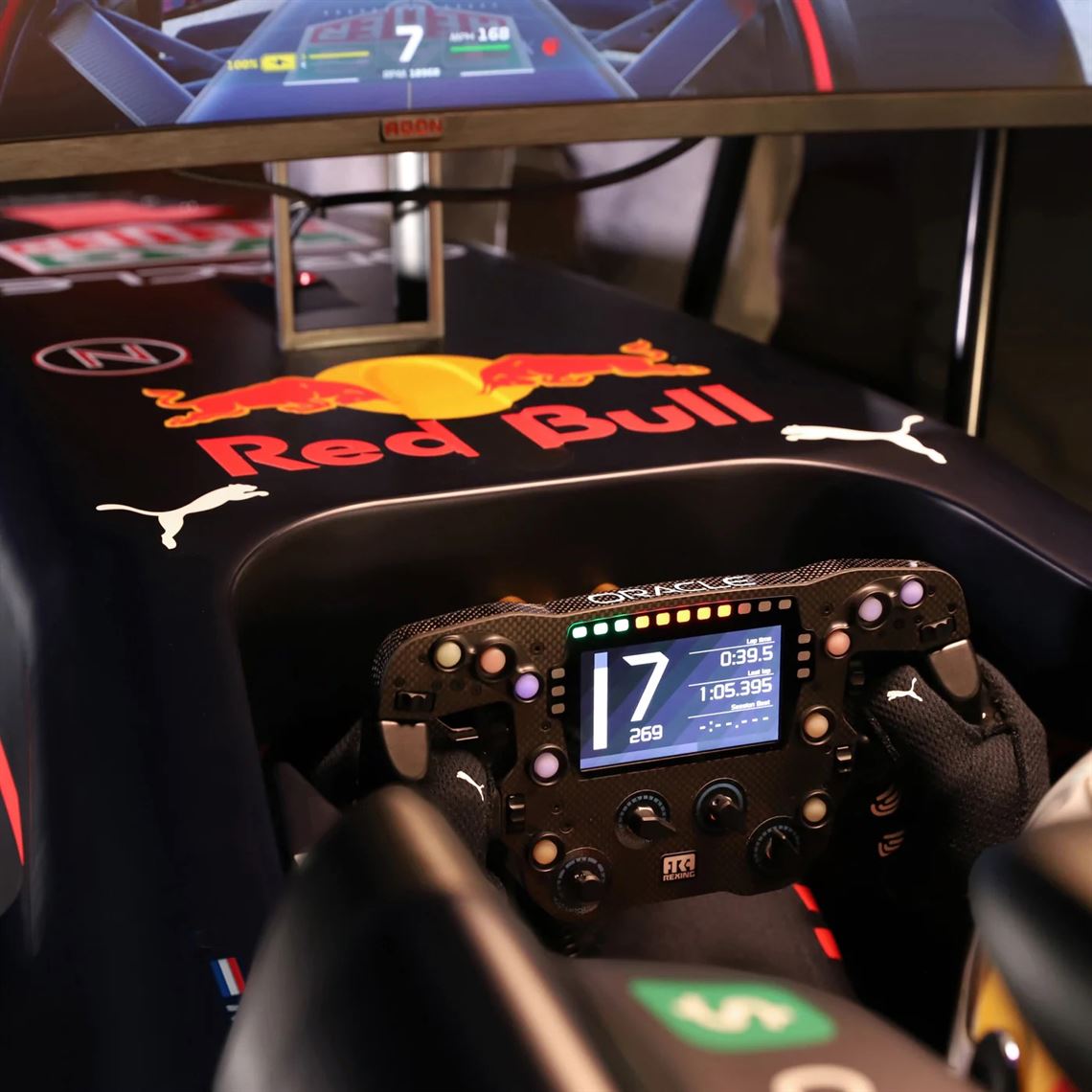 official-2022-red-bull-racing-rb18-f1-simulat