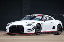 2014-nissan-r35-gt-r-8a01