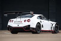 2014-nissan-r35-gt-r-8a01