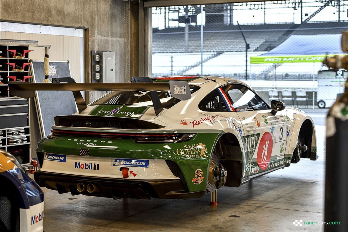 2022-porsche-992-gt3-cup-car