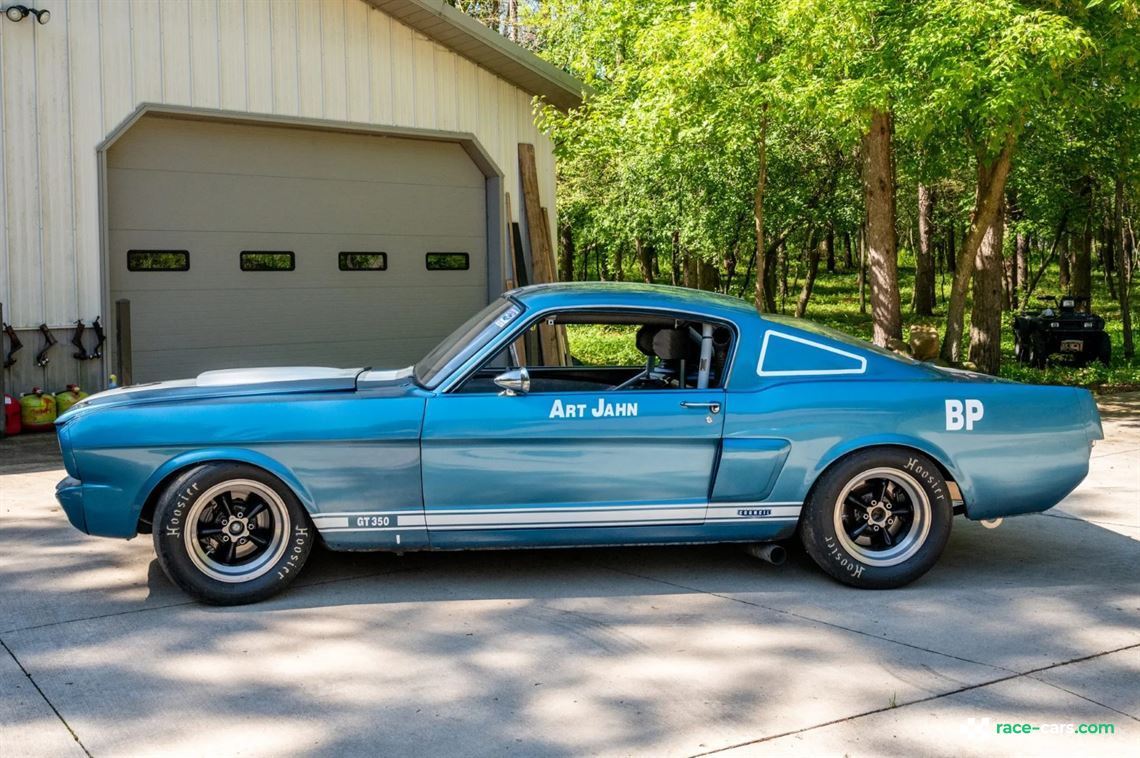 1965-ford-mustang-fastback-hi-spec-racecar