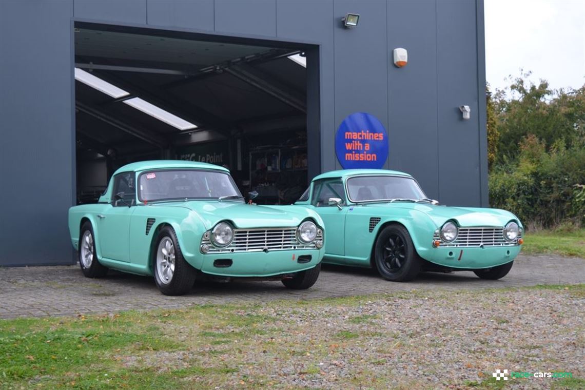 a-pair-of-matching-tr4s