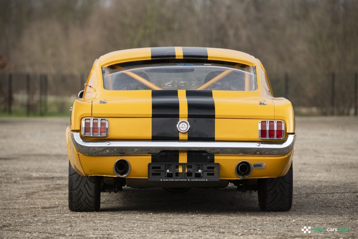 1965-ford-mustang-fastback-shelby